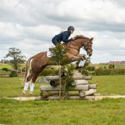 2022 Equilibrium Tri-Zone Impact Sports Boots Front EQB10 - White -Harness Store 5587 202220Equilibrium20Tri Zone20Impact20Sports20Boots20EQB1020 20White20Main20Lifestyle202.700x700 1