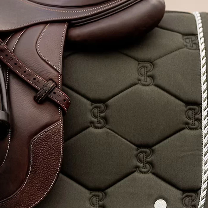 2022 PS Of Sweden Signature Cotton Jump Saddle Pad 1110-026 - Forest Green 4 2022 PS Of Sweden Signature Cotton Jump Saddle Pad 1110-026 - Forest Green - Image 2