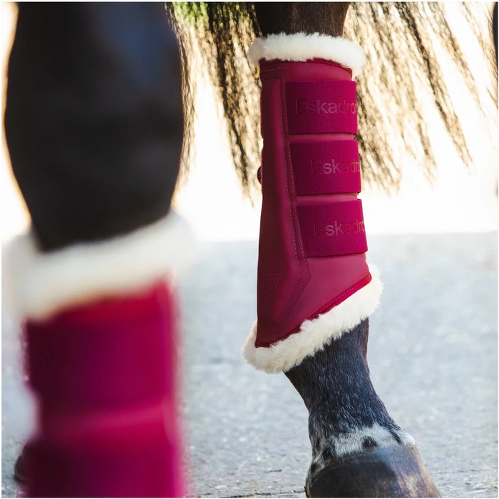 2023 Eskadron Cotton Compact Saddle Pad & Softslate Evo-Wool Brushing Boots Bundle 222087555087 - Pink Colour Pink 7 2023 Eskadron Cotton Compact Saddle Pad & Softslate Evo-Wool Brushing Boots Bundle 222087555087 - Pink Colour Pink - Image 5